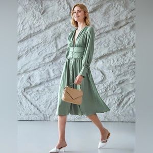 NWOT- Sage Green Balloon Sleeve midi-dress size M